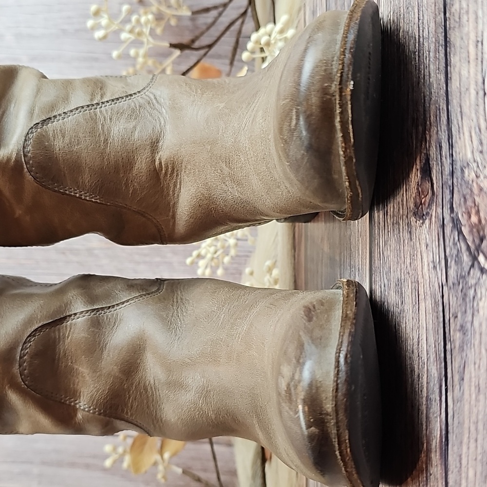 FRYE PAIGE TAUPE LEATHER TALL RIDING BOOTS - Picture 3 of 15